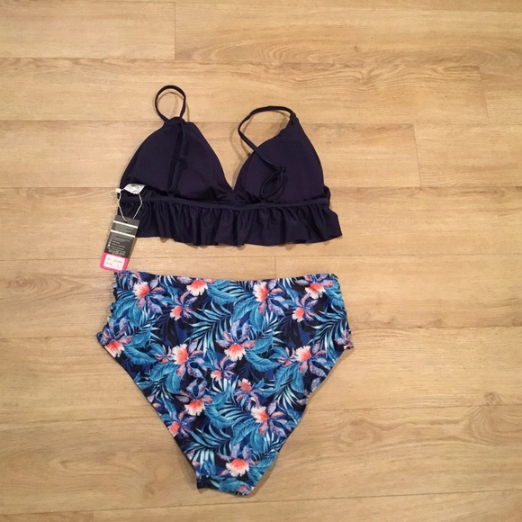 Women’s Ruffle Triangle Bikini With High Waisted Bottoms - Picture 5 of 6